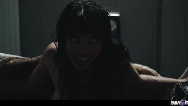Une enseignante en manque de COCK - Une MILF aux gros seins possédée par un démon insatiable demande du CUM - 4 image
