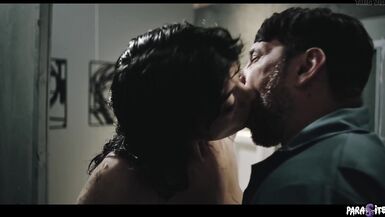 Une enseignante en manque de COCK - Une MILF aux gros seins possédée par un démon insatiable demande du CUM - 5 image