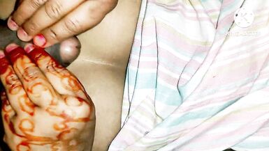 Mamma indiana Desi che scopa duro con i ragazzi del vicino - 2 image