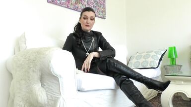 I'll Make You My Exhibition Object, Lady Victoria Valente - 10 image