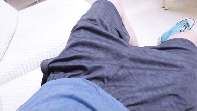 La belle-mère aide la bite - 1 image