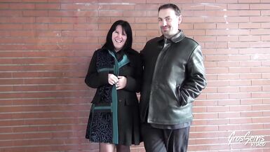 Liza fait sa première double pénétration vaginale