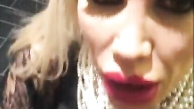 ESCORT GIVES INTENSE BLOWJOB WITH RED LIPSTICK (ADD MЕ ОN SNAP: teensluxts)