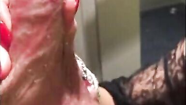 ESCORT GIVES INTENSE BLOWJOB WITH RED LIPSTICK (ADD MЕ ОN SNAP: teensluxts) - 8 image
