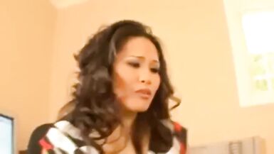 Jessica Bangkok Squirts nach Creampie - 2 image