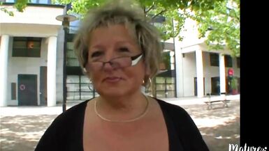 Carole, tombe enfin sur un homme qui sait lui faire plaisir - 2 image