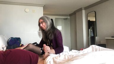 Ev Yapımı - Çocuk Otelde Annesinin Arkadaşı Tarafından Mastürbasyon Yaparken Yakalandı! - 10 image