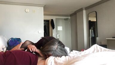 Ev Yapımı - Çocuk Otelde Annesinin Arkadaşı Tarafından Mastürbasyon Yaparken Yakalandı! - 9 image