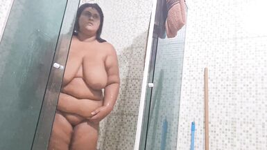 Slutty stepmom gets horny and sends video to naughty stepson making a big SQUIRT - 10 image