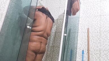 Slutty stepmom gets horny and sends video to naughty stepson making a big SQUIRT - 4 image
