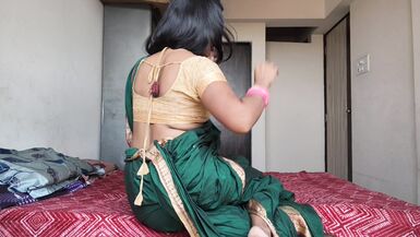 Marathi bhabhi ne kya gajab ki sari wori hai aaj to bhabhi ne khushi kiya - 1 image