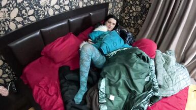 Varios plumones brillantes utilizados para follar y masturbarse 267