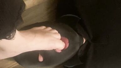 Worship My Feet and Clean My Toes - 1 image