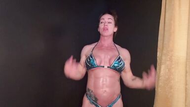 Simone Steele Muscle Flex - 1 image