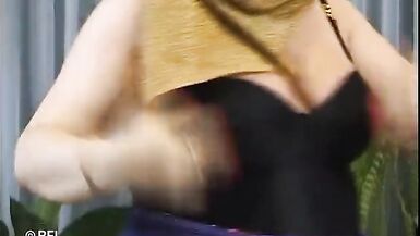 The german belly dancer and fisted mature woman gets cum from bald man. - 3 image