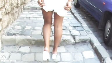 Stella aime être filmée alors quelle suce une bite