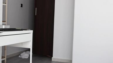 La belle-mère a besoin de votre aide pour choisir une culotte. Peux-tu ten charger  - 5 image