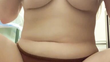 Pôr as minhas cuecas na boca como um porquinho deve fazer