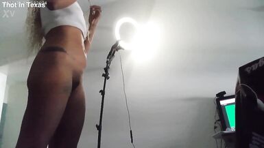 Cute Ebony Amateur Hoodmilf Lauren