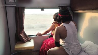 Hot MILF aus Newyork City gefickt hart im Zug von seinem Freund, Hot HD Sex Video