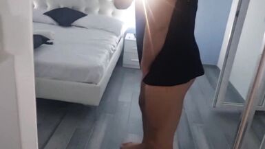 OUVRIR LA BOUCHE ET AVALER | LA BITE DEVIENT DURE - CUMSHOT AVEC HANDJOB TRÈS INTENSE