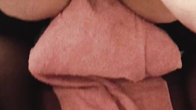 Fingering beautifull mature girlfriend and she sucks my dick - 8 image
