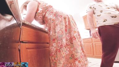 Free use MILF stepmom fucked in the kitchen while washing dishes - 1 image