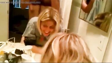 Cheating wife having a real orgasm with lover on vacation - 9 image