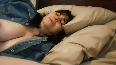 Je ne baisais pas mon mari, cétait toi et on a failli se faire prendre.