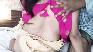Desi Dorf bhabhi Hardcore Sex mit ihrem Bruder im Gesetz dann Pussy lecken - 13 image