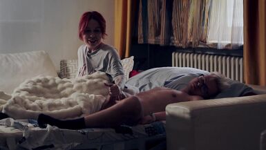 La matrigna condivide il letto con il figliastro - Divertimento notturno da birbanti! - 4 image