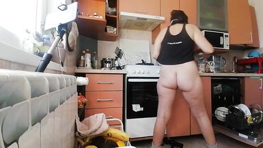 Sexy mom makes breakfast, hairy pussy, big tits Sexy woman empties the house, hairy, big ass. - 3 image