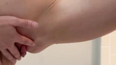 Hot Ass Stepmom MILF Veronica Beach Records Homemade Amateur Close-up Video of wet Pussy for Stepson to Cum Freak OFF - 12 image
