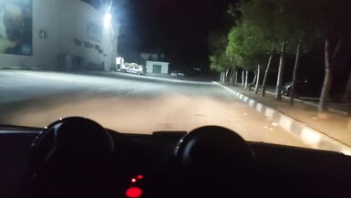 Baiser avec un inconnu la nuit dernière