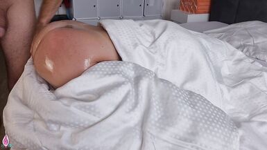 Stiefmutter erwischt Stiefsohn beim Ficken einer Sexpuppe und beim Tausch hinter seinem Rücken - 5 image