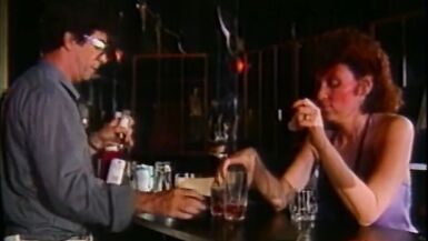 Beautiful Horny with a Hairy Pussy Have Sex to a Stranger with Hard Cock (Une belle femme excitée avec une chatte poilue fait lamour à un étranger avec une bite dure)