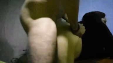 Faby, une soumise mature, est une salope insatiable. Elle se délecte de cris déchirants de douleur et de plaisir lorsque je la pénètre par le cul. Elle résiste comme une pute et finit par se réjouir davoir le trou du cul cassé.