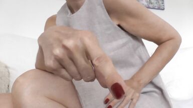 El Fetişi ve Kırmızı Tırnaklar, Yazlık Elbise, JOI, Lady Victoria Valente