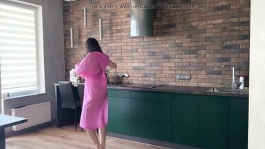 TRYING ON CLOTHES . SEXUAL MILF.