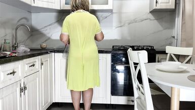 An experienced old woman with a strong ass took her stepson's cock in her anal - 8 image
