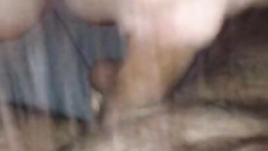 Im Haus eines Freundes nach einer Party - 14 image
