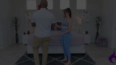 Ding Dong! Super Karen cheats on her Husband with Delivery Man - 6 image