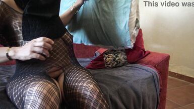 Real Arab Milf In Niqab Masturbates Muslim Pussy To Squirting Orgasm On Webcam - 2 image