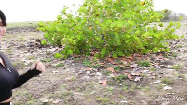 BUSTY MILF wants to FUCK HARD in the CAR and earns a big PEARL NECKLACE cumshot - 1 image