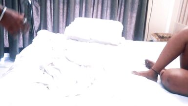 Mulher milf de mamas grandes seduzida para o sexo pelo seu professor idoso em casa - 10 image
