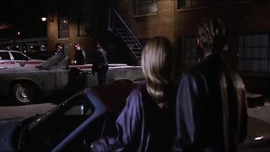 Yolanda Julien baisée dans une voiture - 12 image