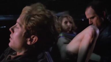 Yolanda Julien baisée dans une voiture