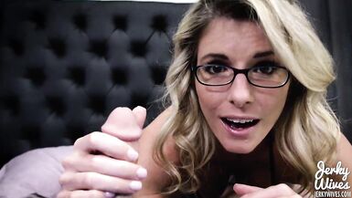 Cory Chase regala al suo figliastro depresso un pompino selvaggio e altro - 3 image
