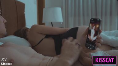 Mr Cat 69 rejoint sa belle-mère pour un échange de lits sauvage et avale chaque goutte de sperme - 5 image