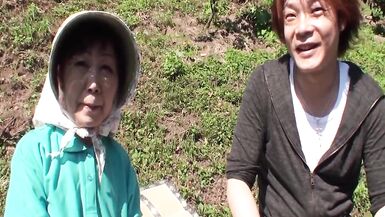 M915G12 A 58-year-old farmer wants to bang hard and deep in the middle of the farm work